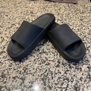 NWOT Victoria Secret PINK Pillow Slides Sandals Waterproof Black Large 9/10